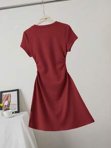 女士休闲修身蝴蝶印花连衣裙，简约纯色褶裥圆领短袖，优雅夏季款 - 紅色 - 查看 2