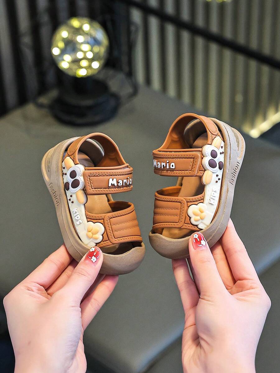夏季新款儿童凉鞋，时尚包头鞋，男女宝宝均适用，防滑、防踢、耐磨、软底，室内外皆宜，学步必备，卡通婴儿凉鞋 - 棕色 - 查看 1