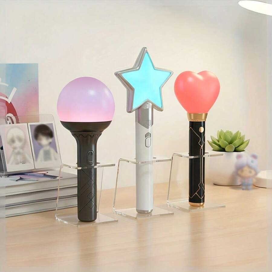 Kpop应援棒展示架 - 高强度亚克力材质，高度可调节，坚固底座，专为K-Pop粉丝设计，适用于应援棒、荧光棒等，可作为派对游戏配件、荧光棒支架、K-Pop应援棒收纳架，可调节高度，适用于各种K-Pop应援棒，可用于收藏展示和整理，适用于派对游戏、圣诞节、家居装饰等场合，尤其适合粉丝使用。