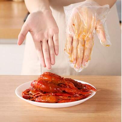 50只/100只装，一次性塑料手套，适用于烹饪和清洁，透明防水防油，防滑防污，适用于家庭、厨房、餐厅、餐饮和户外小吃等场合，可用于用餐、烧烤、清洁等——食品安全，多用途手套