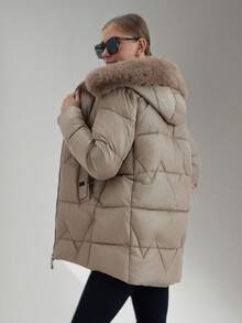 女士长款纯色外套，冬季保暖，修身款式，带人造毛皮帽 - 駝色 - 查看 5