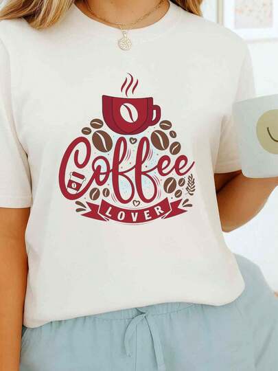 Camiseta gráfica para mujer 100% para amantes del café - Estética Y2K con estampado de taza de café y frijoles con letras Coffee Lover, camiseta blanca casual de manga corta y cuello redondo, corte relajado para outfits diarios de verano y Navidad, comodidad transpirable para todas las estaciones