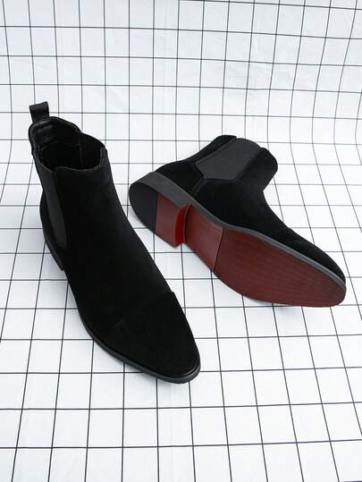 Luxury High-Top Chelsea Boots For Men, Slip-On, Suede, Comfortable Rubber Sole, Suitable For Business/Formal Occasions, Autumn Pointed Toe Fashion Casual Retro Loafers For Men Luxury Brand Party Short Boots For Men, Ankle-High, Formal Occasions, Autumn Formal Business Oxfords For Men, Classic Elegant High-Top, Suitable For Weddings Men's Fashion Comfortable Pointed Toe Oxford Shoes And Motorcycle Boots For Autumn/Winter