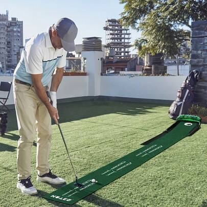 Set de práctica de golf de interior profesional: Huaren Golf Accelerator PRO, alfombra de putting de 7 pies, retorno automático de bolas y colector de bolas en el hoyo, alfombra de putting de golf