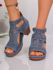 Giày sandal cao gót hở mũi nữ mùa Xuân/Hè 2026, thiết kế lỗ thoáng khí, khóa đơn, khoét hông, gót chunky thoải mái, phù hợp cho mặc hàng ngày, ngoài trời, công sở, đi học, kiểu dáng thời trang đa năng, sandal cao gót màu xanh dương, gót đế xuồng - Màu xanh lam - Xem 4