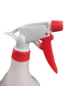 Atomizador de 1 litro diseñado para aplicar líquidos de forma uniforme y práctica. Su boquilla ajustable permite elegir entre rociado amplio o chorro directo según la necesidad. Cuenta con un cuerpo resistente, fácil de llenar y cómodo de usar gracias a su diseño ligero. Ideal para jardinería, limpieza del hogar, talleres y actividades de mantenimiento. Su tamaño es adecuado para trabajos continuos sin ser estorboso. - Blanco - Ver 3