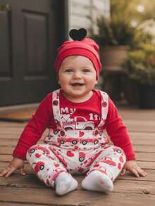 Conjunto de bebé para San Valentín: mono de manga larga con estampado de letras, pantalones con tirantes y gorro con estampado de corazones. - Rojo - Ver 1
