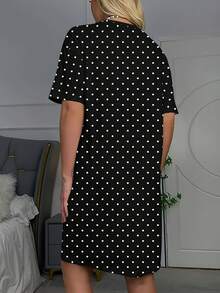 女款休閒波點印花蝴蝶結四季連身裙，休閒女款短袖圓領T恤睡裙－女款居家服 - 黑色 - 查看 2