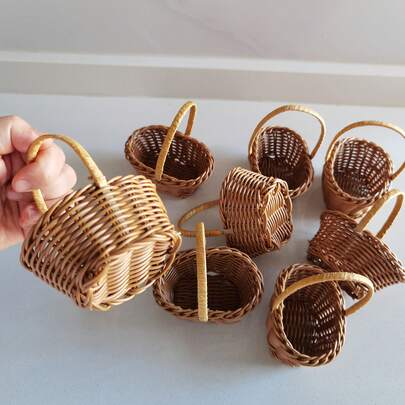 1/2 chiếc Giỏ đan mini - Giỏ đựng đồ trang trí bằng nhựa mây cổ điển có quai xách, nhiều kiểu dáng, thiết kế hở, thích hợp cho đám cưới, tiệc tùng và trang trí nhà cửa, có thể dùng làm giỏ quà, vật dụng tổ chức và trang trí tiệc. Kết cấu đan, lý tưởng cho Ngày lễ tình nhân, tiệc độc thân, tiệc sinh nhật, đám cưới, tiệc nghỉ hưu, tiệc tân gia, lễ tốt nghiệp và các loại trang trí khác