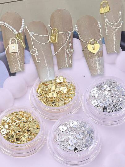 1盒/4盒 锁形钥匙美甲装饰 金银色爱心锁造型DIY金属美甲配件 美甲用品 指甲饰品 指甲宝石。适合情人节派对和约会。