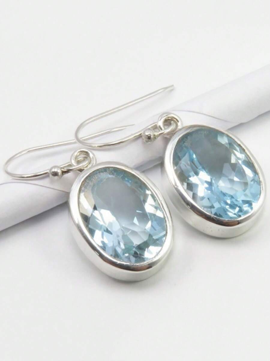 Classic Elegant Sea Blue Oval Crystal Pendant Earrings, Graceful Pendant Earrings, Valentine's Day Gift For Girlfriend - Silver - View 1