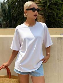 Livesso Solid Round Neck Tee - Putih - View 2
