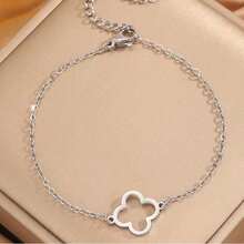 Bracelet trèfle à quatre feuilles ajouré chic pour femmes - argenté, hypoallergénique, cadeau de Noël parfait, style doux et polyvalent - Bracelet - Voir 3