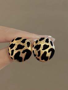 1 Pair Retro Elegant Chic High-End Black & Gold Leopard Print Geometric Minimalist Design Earrings, Suitable For Women's Daily, Commute, And Party Wear
