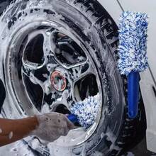 1支长柄超细纤维轮胎清洁刷，适用于洗车用品，毛绒轮毂刷，保护车身表面不留划痕，深度清洁轮毂，符合人体工程学手柄，适用于轿车、卡车、摩托车，有助于清洁车辆细节，耐用塑料手柄，柔软刷毛。