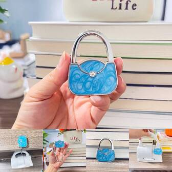 1 st portföljformad handväskshängare, snygg bärbar skrivbordskrok för handväskor och väskor, kompakt bordsväskhållare för kontor, hem, café, klassrum och studentrum, hopfällbar resevänlig handväskskrok med säkert grepp, icke-påträngande förvaringslösning under bordet, perfekt presentidé för födelsedagar, möhippa, Halloween, Thanksgiving, jul och helgdagar