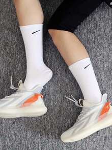 9双装纯棉运动袜，包括中筒袜、短袜、及膝袜和高筒袜，男女通用，适合篮球、足球等运动，四季皆宜。