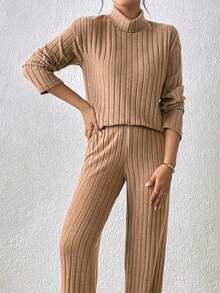 Autumn And Winter Leisure Suit: Fleece Stripe High Collar Solid Color Long-Sleeved Top + Comfortable Straight Loose Trousers Two-Piece Set - 咖啡棕 - 查看 2