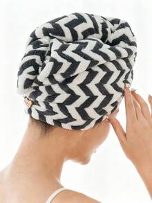 Faixa de cabelo de secagem rápida - Design listrado moderno, toalha de cabelo macia e absorvente para mulheres, roupão de banho em mistura de poliéster premium, essencial para a casa moderna, confortável de usar, toalha com padrão espinha de peixe. - Multicolorido - Ver 2