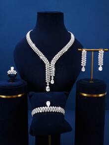 5 件奢华闪亮立方氧化锆首饰套装，包括耳环、戒指、项链、手链 - 适合女性、婚礼、派对、节日、生日 - 白色 - 查看 6