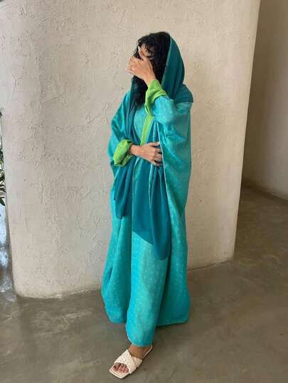 1pc Fashionable & Elegant Arabic Style Women's Outfit, Featuring Reversible Blue-Green Color With Polka Dot Print Fall