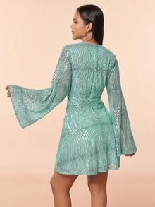 D&M 波浪纹亮片深V领喇叭宽松长袖女士派对连衣裙