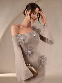 奢华阿拉伯风格长款针织连衣裙，采用不对称领口和优雅喇叭袖设计。 - 淺卡其色 - 查看 7