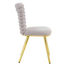 Krzesła do jadalni w kolorze jasnoszarym, z aksamitu w kolorze wielbłądziej wełny (zestaw 2 szt.) – trójkątne wycięcie, nogi z pozłacanego metalu, do stołu jadalnego, szafki i salonu - Jasnoszary - Zobacz 8