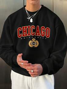 Sudadera de Cuello Redondo Forrada para Hombre - Negra Estampada Emblema de la Universidad de Chicago, EE. UU. Cómoda y Abrigada, Fácil de Lavar, Estilosa y Versátil - Negro - Ver 1
