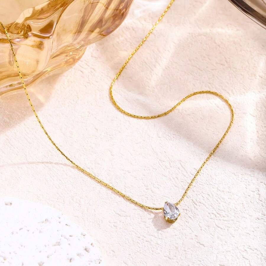 Solo Necklace With A Teardrop-Shaped Diamond Pendant, Made Of Titanium Steel Plated With 18K Stainless Steel, Resistant To Discoloration, Simple And Exquisite Clavicle Chain, Exclusive Design. - 金色 - 查看 1
