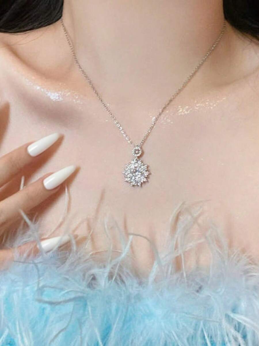 1 pieza Exquisito y elegante collar de lujo con colgante de copo de nieve geométrico brillante - Plateado - Ver 1