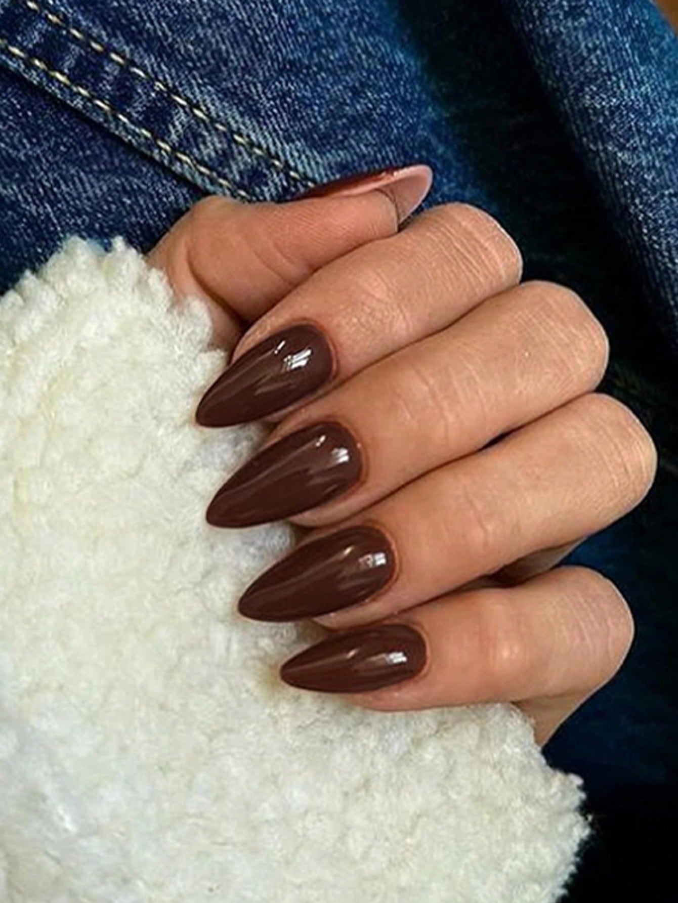 24 قطعة أظافر قصيرة بشكل لوز قابلة لإعادة الاستخدا...