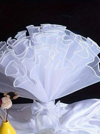 1片珍珠边花卉包装网纸，花束包装纸，波浪网纱，适用于DIY手工、情人节、生日小礼物装饰、花艺用品、婚礼礼物包装、情人节、母亲节、毕业典礼装饰。珍珠刺绣提花面料 - 3D花卉纹理面料，适用于手提包DIY/婚礼装饰，流行手工材料，可水洗可重复使用（灵感源自复洛克风格，缝纫用品）。