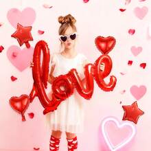 5件套情人节爱心铝箔气球套装，包含连心爱心气球、心形气球、五角星气球，适用于情人节主题派对、生日派对、“我爱你”气球、情人节装饰、浪漫心形装饰、浪漫特别之夜、告白场景装饰、婚礼、周年纪念、单身派对、爱心墙装饰、求婚等场合。 - 紅色 - 查看 5