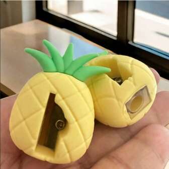 1个可爱草莓造型削笔器，卡哇伊风格彩色削笔器，小巧手持式削笔器，水果造型手动削笔器，办公/家庭/学校用品配件