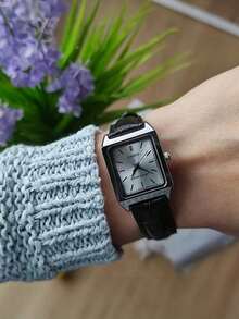 Casio Đồng hồ vuông cổ điển | Đồng hồ nữ dòng LTP-V007 - Mặt số trắng cổ điển & mặt số vàng retro / Dây da đen / Phong cách thanh lịch tối giản / Phù hợp công sở / Phụ kiện thời trang / Quà tặng thương hiệu / Quà tặng ngày Valentine / Phong cách lịch lãm / Giống như phong cách của các blogger - LTP-V007L-9E LTP-V007L-7E1 - Bạc - Xem 7