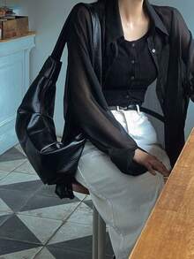 ELVA 女士纯色透视长袖翻领衬衫，简约时尚，常规版型，无弹力，优雅半透明领口衬衫，常规下摆，采用轻盈面料和常规袖长设计，适合秋冬季女士休闲穿着，也适合情人节、新年、春节、约会、办公、商务场合。 - 黑色 - 查看 10