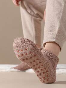 2/4 pares de calcetines de piso multicolor para hombres, calcetines cortos de otoño/invierno con forro térmico, calcetines gruesos y esponjosos para adultos, calcetines cálidos para el hogar y barco, antideslizantes para dormir, sencillos y versátiles, calcetines acogedores - Multicolor - Ver 6