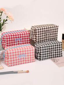 1 Piece Embroidered Bow Pattern Makeup Bag Stylish Grid Print Make Up Bag Large Capacity Cosmetics Storage Bag Zippered Makeup Brushes Storage Bag Portable Travel Makeup Clutch Pouch Classic Checkerboard Print Toiletries Bag Portable Octagonal Travel Toiletry Bag Women's Plaid Print Cosmetics Organizer Bag
