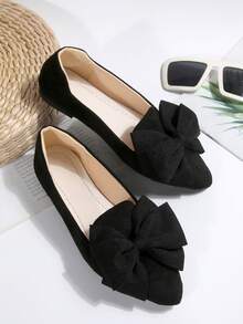 2026 Autumn Women's Fashion Black Gold Thread Pointed Toe Flats, Casual Slip-On Comfortable Lightweight Everyday Wear Flat Shoes, Sizes 36-43