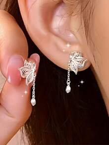 Đôi bông tai tua rua hình bướm thanh lịch, bề mặt mạ bạc bền, không gây dị ứng, tay nghề thủ công tinh xảo, lựa chọn chất lượng cho những dịp đặc biệt và ngày tháng, tăng thêm sự thanh lịch cho trang phục thường ngày, quà tặng hoàn hảo cho ngày lễ tình nhân/sinh nhật cho bạn bè, bạn gái, bạn thân, gia đình, cho thanh thiếu niên - Bạc - Xem 3