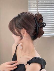 1pc Fashionable Versatile Elegant Black Simple Hair Claw Elegant Hair Clips Fashion Hair Clutch Winter Hair Accessories