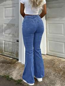 GILIPUR 新款中蓝色Y2K喇叭牛仔裤，高腰修身弹力设计，优雅时尚，休闲百搭，复古街头风，适合秋冬季节穿着，是新年、情人节等节日的理想之选，也是馈赠佳品。精致休闲的外观，完美适用于正式派对、休闲晚餐和音乐会等场合。 - 中等水洗藍 - 查看 11