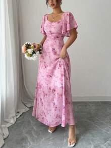 Women's Elegant Floral Print Short-Sleeve Dress - 2026 Spring & Summer New Style, Featuring A Stylish Square Neck, Ruffled Sleeves, And A Ruched High Waist Design, Slim-Fitting & Figure-Flattering, A Long Dress Suitable For Occasions Like Dates, Vacations, Spring Outings, And Back-To-School Season - Hồng - Xem 1