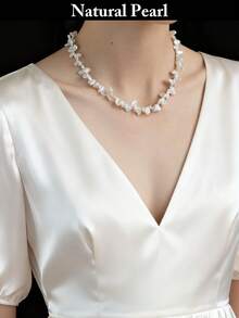 1pc Fashion Pearl Necklace, Natural Baroque Flower Petal Pearl Necklace, White Pearl Necklace, Baroque Pearl Pendant, Fashionable & Unique, Suitable For Daily Wear, Weddings, Parties, Holidays, Gift Box