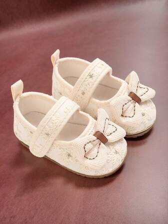 婴儿幼儿蕾丝花朵公主鞋，0-1岁防滑平底鞋，适合新生儿、100天、1岁宝宝