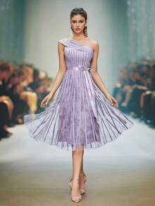 Vestido de noche de alta gama con efecto de drapeado, tela de red estampada y tirantes asimétricos - Púrpura malva - Ver 4