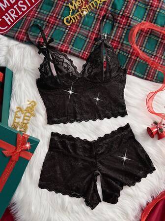 情人节惊喜礼物 新款蕾丝性感内衣套装 开裆设计 诱惑撩人 女士性感内衣