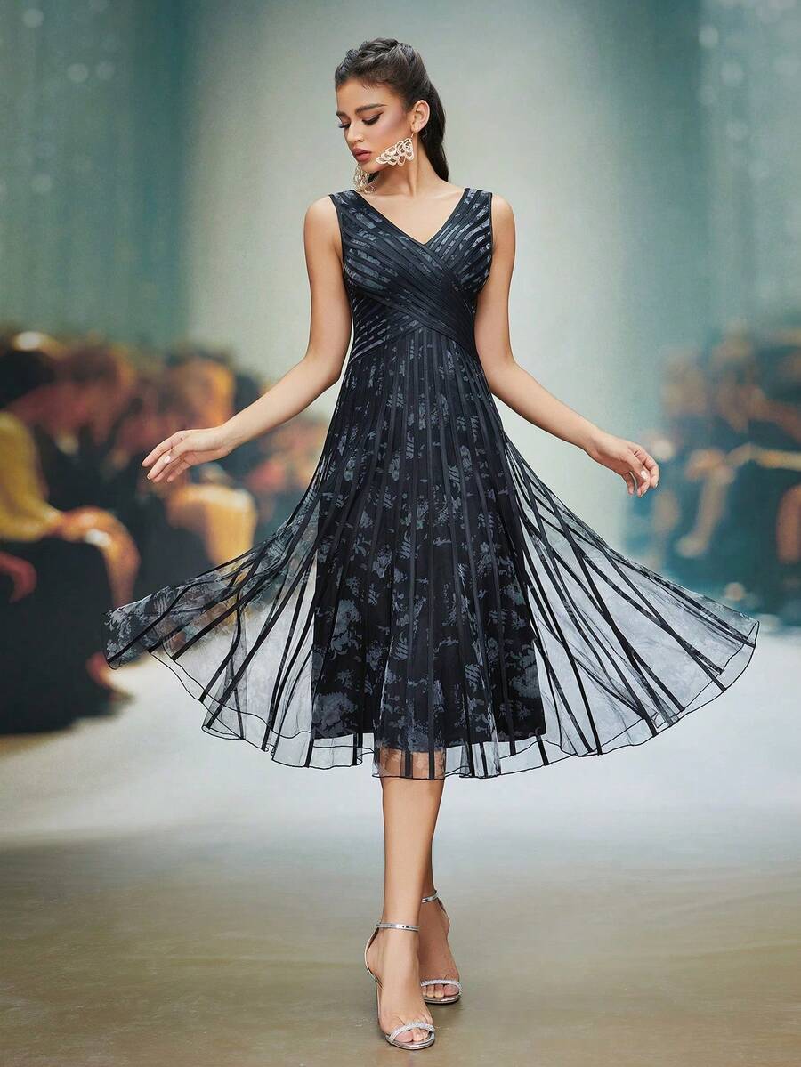 MgiacyV Crossover-Style Printed Mesh Maxi Evening Gown, High-End Design. - Black - View 1