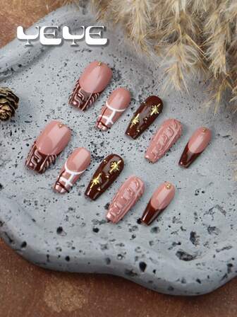 10 st. lösnaglar, press-on, kista, handgjorda vinter-höst, bruna färger, klassiska franska spetsar, 3D tredimensionell dekoration, tröja i ull, stjärna, guldfärgad, europeisk stil, eleganta heltäckande akryl-lösnaglar, akryl medellånga, för kvinnor och flickor, med 1 st. mini-nagelfil och 1 ark självhäftande flikar, lämpliga för dagligt bruk, utomhusbruk och högtidskläder, press-on-naglar, nageltillbehör, naglar